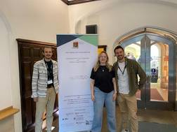 Moritz Fritschle, Marieke Baaken und Thomas Rellensmann auf der BIOECON 2025 in Cambridge